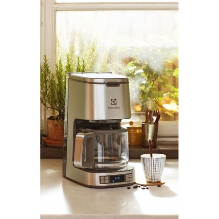 Cafeteira Electrolux Expressionist Collection CMP50 30 xícaras