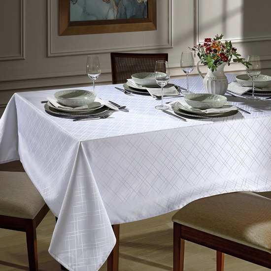 Toalha Mesa Quadrada Döhler Clean Requinte Branca 4 Lugares