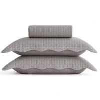Colcha Casal com 2 Porta Travesseiros Matelassê Cinza Escuro Quadrat Lyor Cama Posta Poliéster